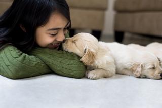 girl with puppy 