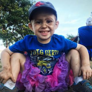 Roo is a boy who is comfortable with himself. He says his tutus make him feel beautiful and brave, and he doesn’t believe in rules about what boys or girls can or can’t wear. 