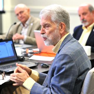 UUA Financial Advisor Larry Ladd addressing the Board of Trustees