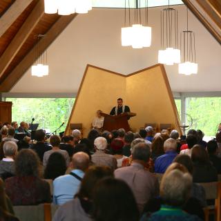Reverend Bill Neely giving the sermon at the Unitarian Universalist Congregation of Princeton, NJ, during their white supremacy teach-in on May 7, 2017.
