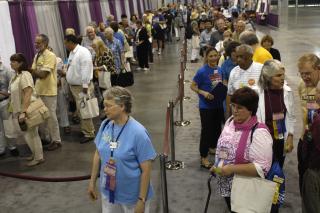 delegates wait to vote in 2009 UUA election
