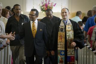 Bishop Carlton Pearson and the Rev. Marlin Lavanhar at All Souls Unitarian Church in Tulsa