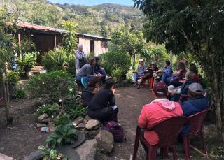 UU travelers met with farmers in several villages in Nicaragua to learn about feminist farming cooperatives. In El Colorado, they gather to reflect on what they’ve learned.