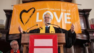 UUA President Peter Morales spoke at First Unitarian Church of Providence to urge Rhode Islanders to contact their state senators to lobby for marriage equality.
