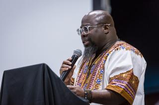 Everette R.H. Thompson speaks during the Church of the Larger Fellowship’s worship service at GA 2019.